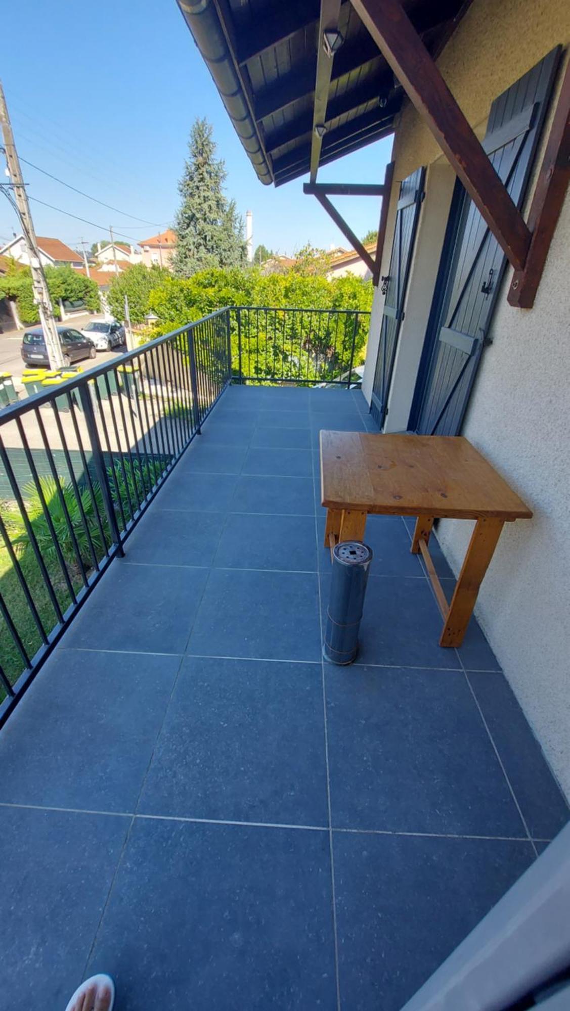 K&N - Maison à partager avec d'autres voyageurs - Chambre privée - Jardin - Balcon Vaulx-en-Velin Exterior foto